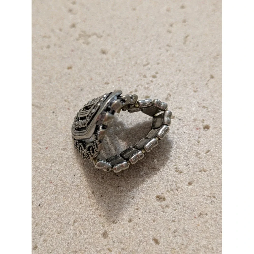 Ornate Silver Tone Stretch Ring Size 9 Oval Shape Victorian Revival Statement